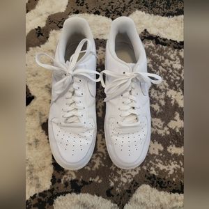 Nike Air Force 1's Men's Size 12 White Sneakers Triple White Low Top Lace-up